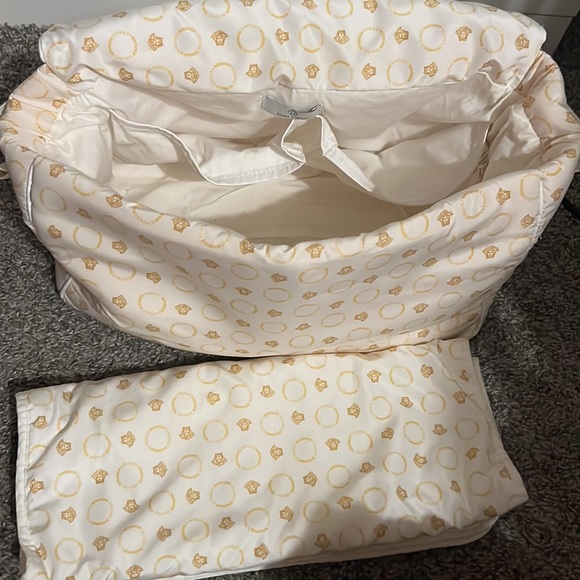 Versace diaper bag and changing mat - Picture 5 of 11